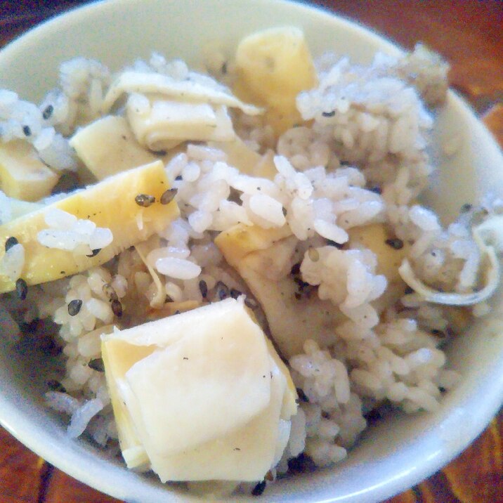 ごま香る♡筍ご飯